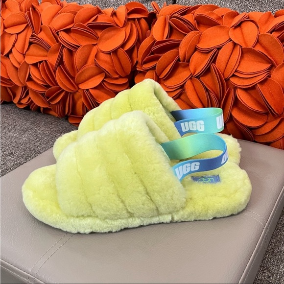 ❣️🆕UGG Fluff Yeah Citron/Yellow Slides❣️ - Picture 4 of 11
